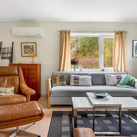 Paule - 1-3km From The Sea By Interhome بيت للعطل